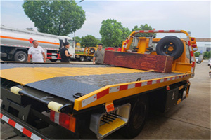 金山卫镇附近拖车电话号码服务